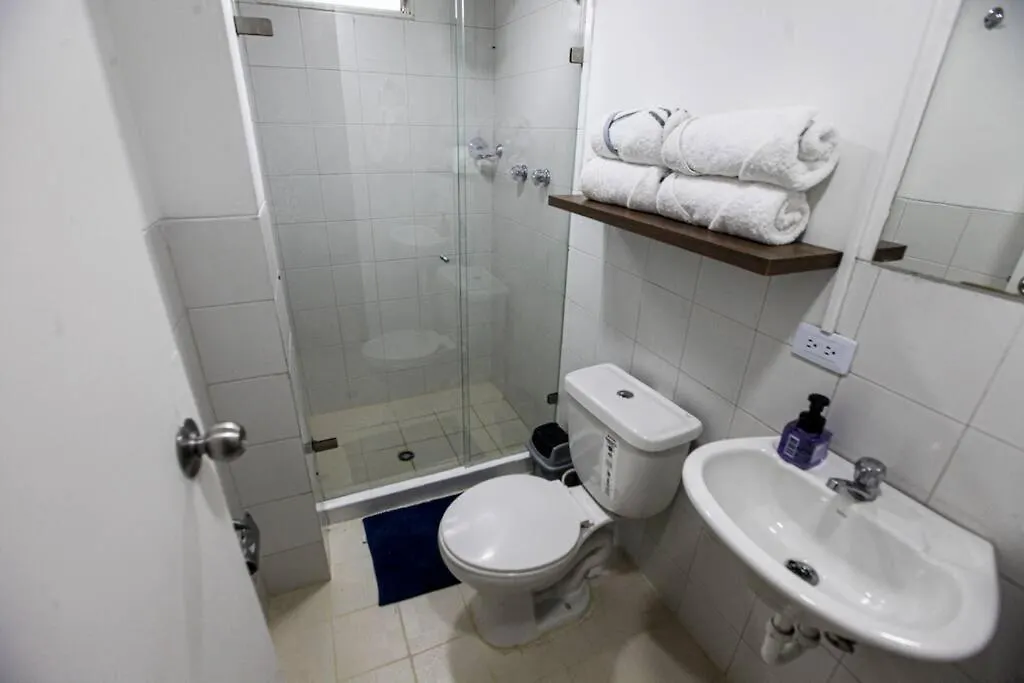 Espacioso Y Comodo Hogar. Medellín Appartement